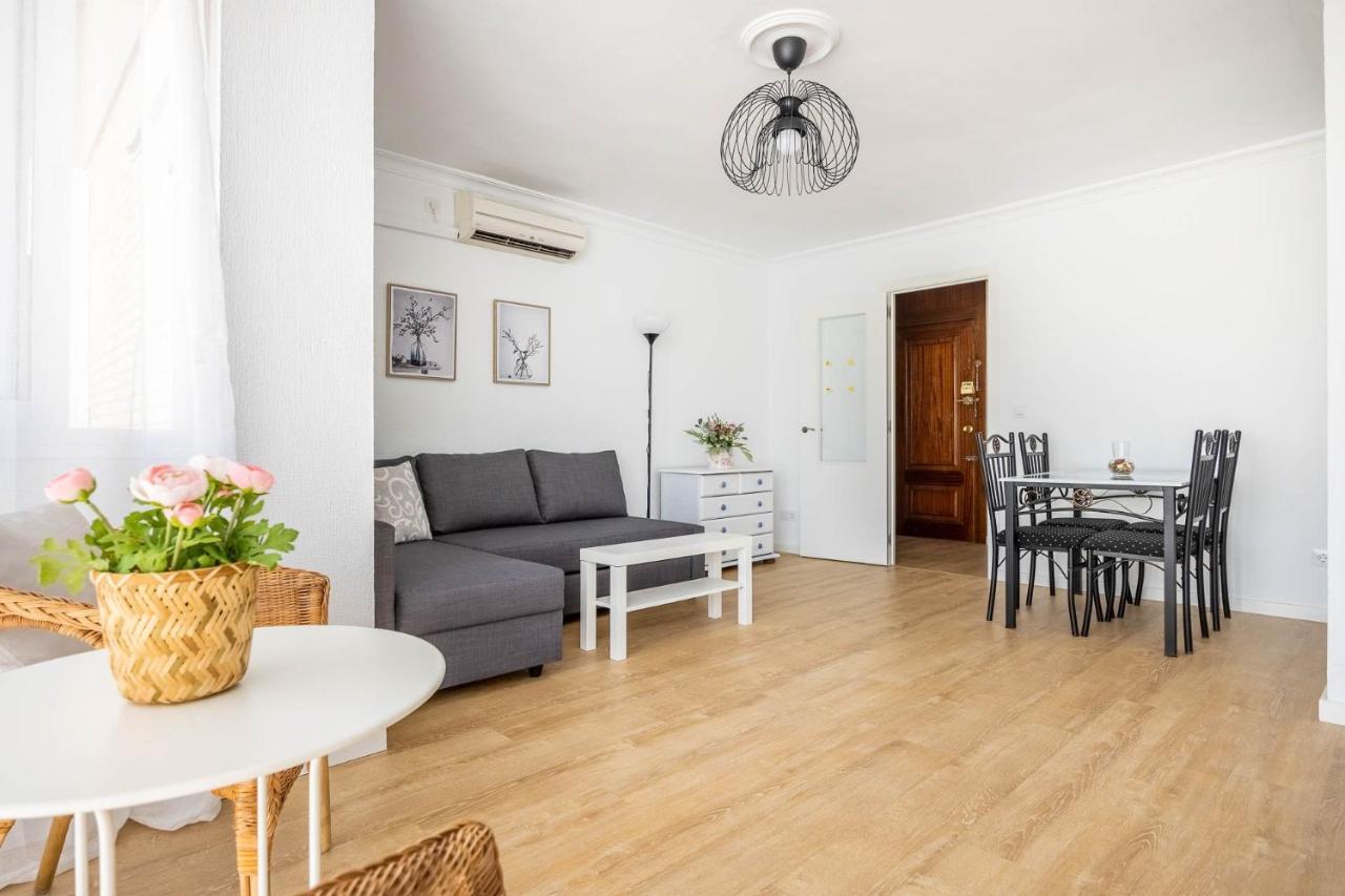 Apartamento Isbilya Севилья Экстерьер фото